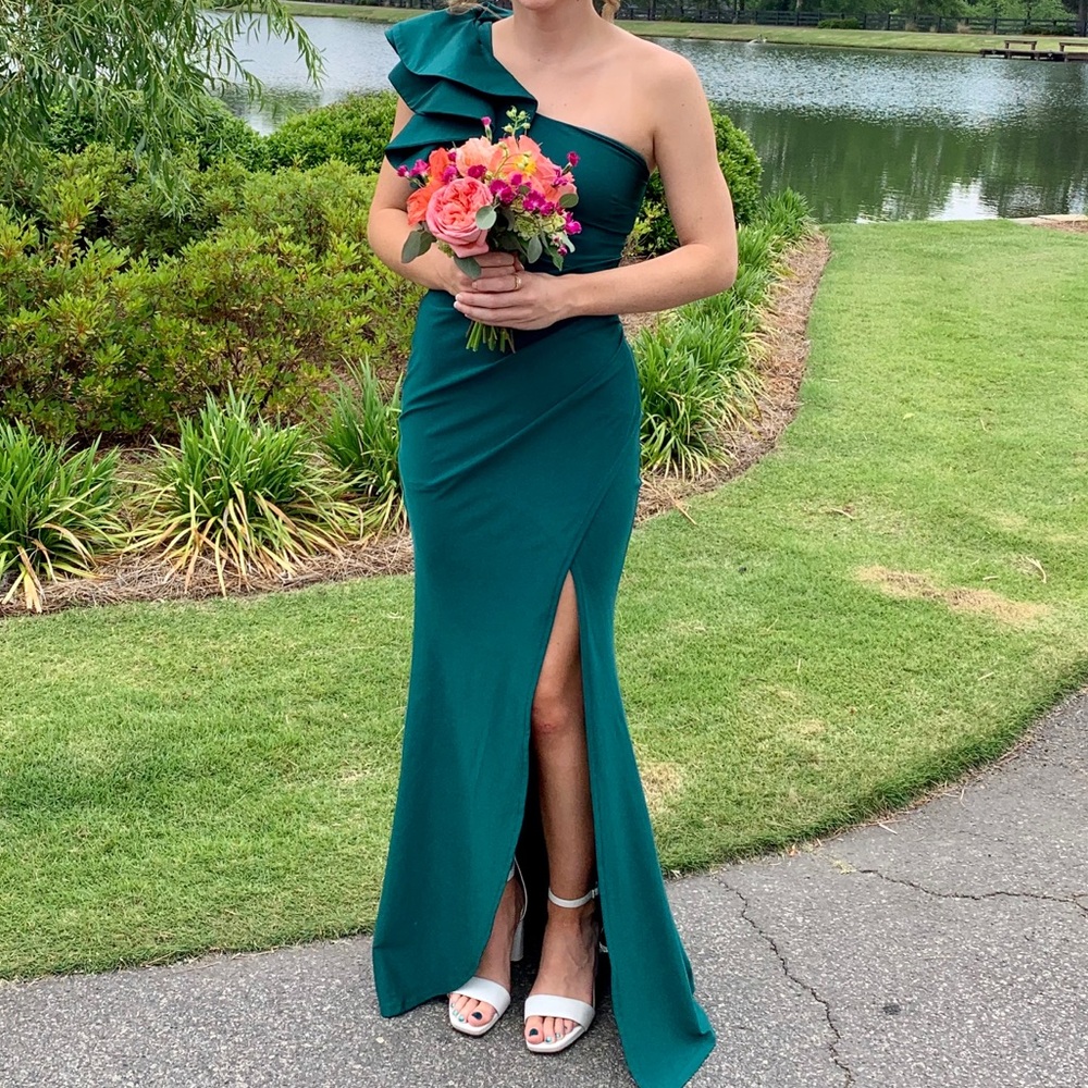 Elegant Green One-Shoulder Dress